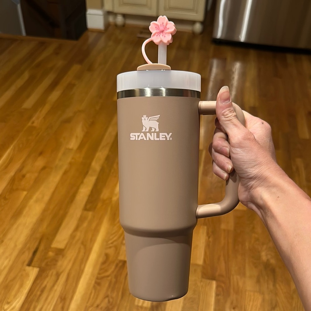 Stanley Beige Tumbler with Floral Straw Topper